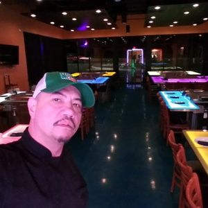 Meet your Posher, Robert